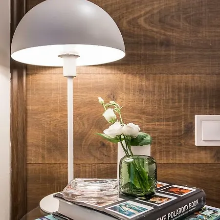 Bpr Luxurious & Stylish Duplex