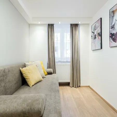Apartment Bpr Luxurious & Stylish Duplex