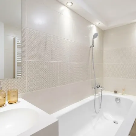 Bpr Luxurious & Stylish Duplex Apartment *