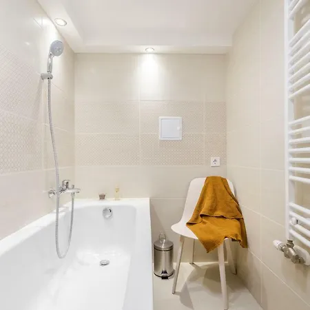 Bpr Luxurious & Stylish Duplex *